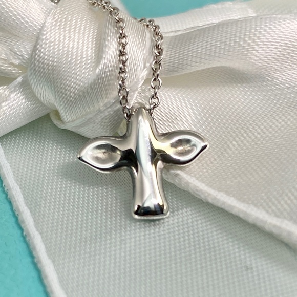 Authentic Tiffany & Co Dove Cross Elsa Peretti 925 silver 16” with box - Picture 3 of 9